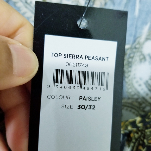 Plus size Avenue flowy top - Picture 7 of 10